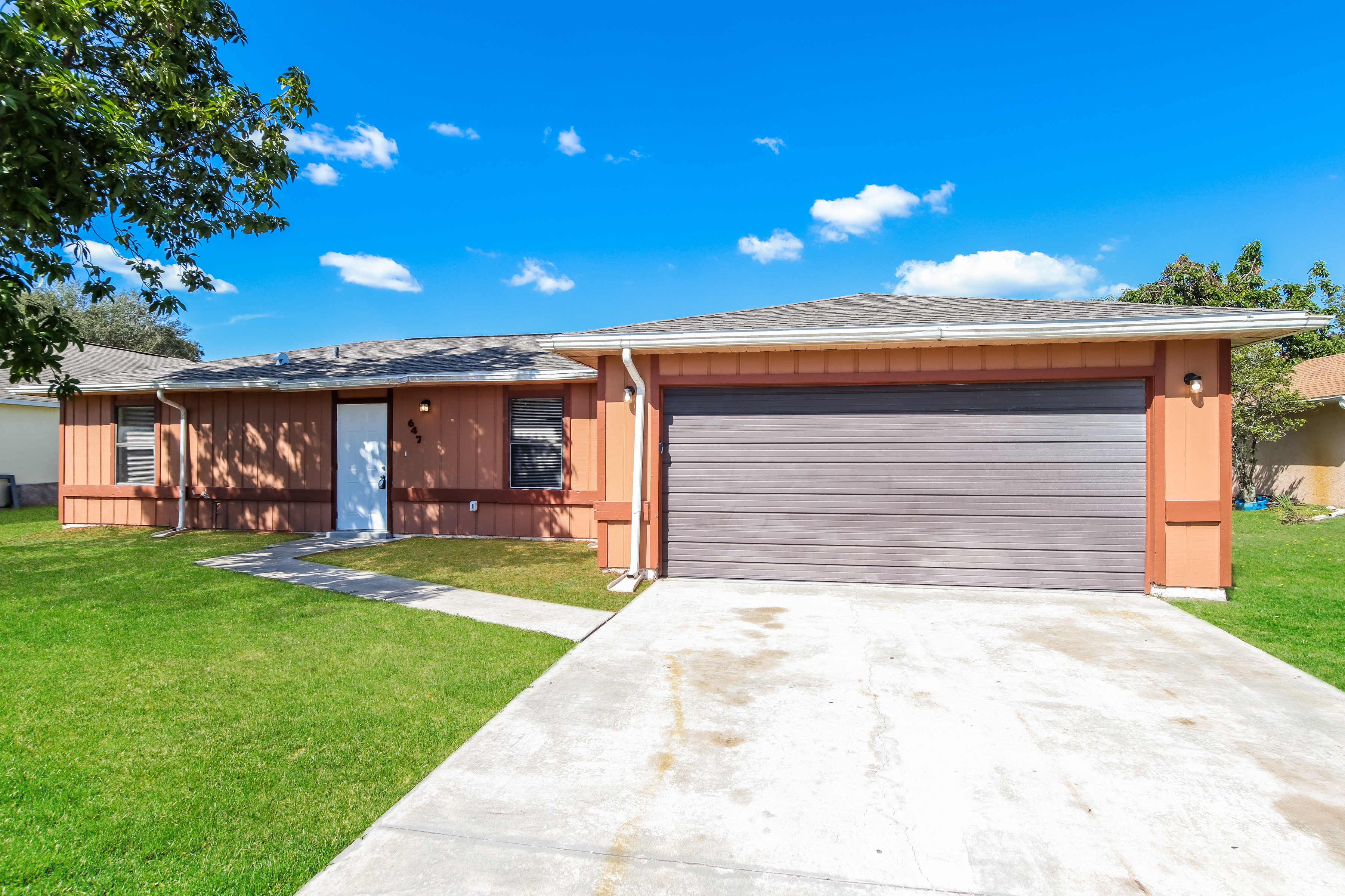 647 Pampas St NW Palm Bay, FL 32907